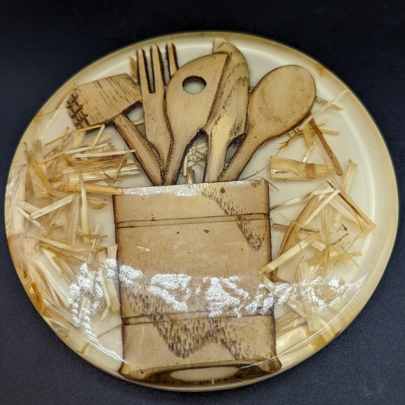 Vintage Spoon Rest  and Trivet Lucite Dried Flowers Baskets Boho Decor - Picture 4 of 8